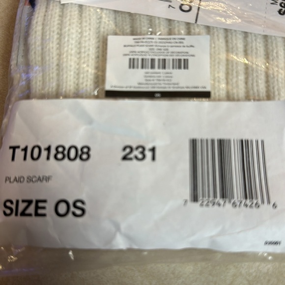 Timberland Buffalo Plaid Wheat Gold/White Women’s Scarf NWT - Picture 9 of 10